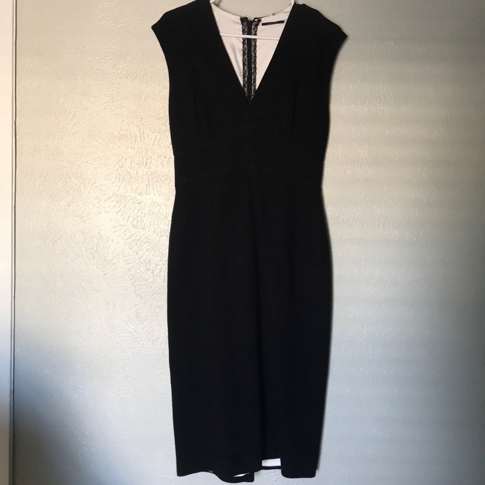 Black Sleeveless Elie Tahari Dress